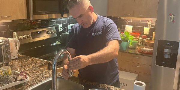 kitchen faucet replacement by Plumber To Your Door of Toronto