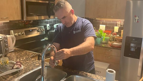 Kitchen and Bathroom Sink Faucet Repair & Installation