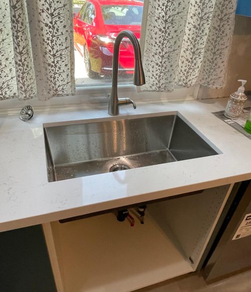 Kitchen Sink Repair & Installation Services in Mississauga by Plumber to your Door